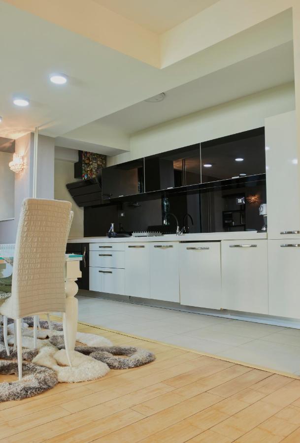 Diamond Butterfly Apartment Skopje Exterior photo